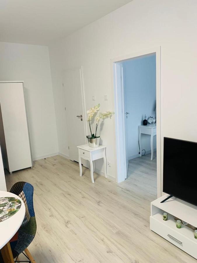 Apartament Walczaka 15 Miejsce Parkingowe กอร์ซุฟเวียลคอปอลสกี ภายนอก รูปภาพ