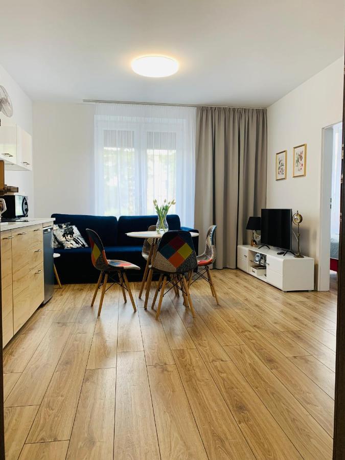 Apartament Walczaka 15 Miejsce Parkingowe กอร์ซุฟเวียลคอปอลสกี ภายนอก รูปภาพ